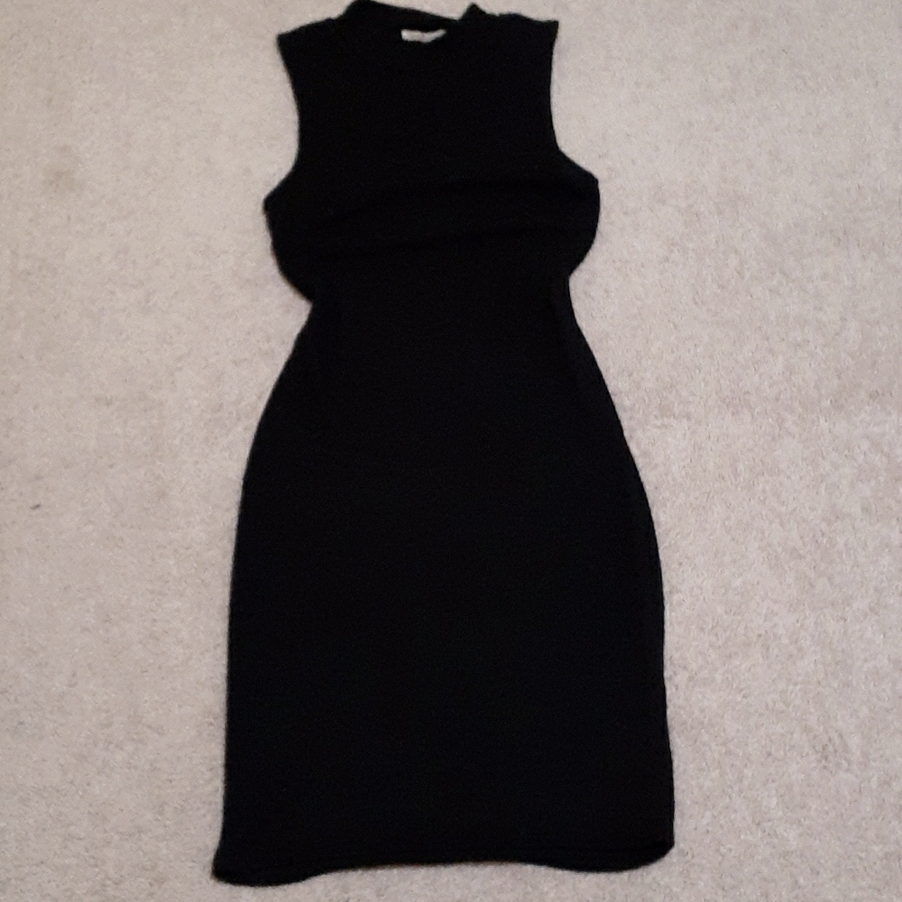 Medium bodycon black dress